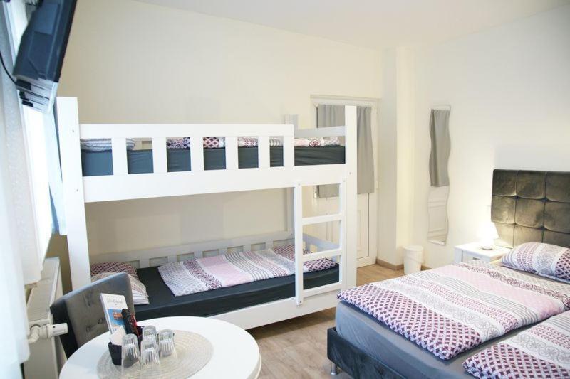 Das Sofa Restaurant-Hotel-Spaetkauf Greifswald Extérieur photo